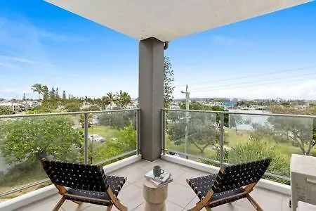 Point Cartwright Penthouse - Ocean And River Views Buddina