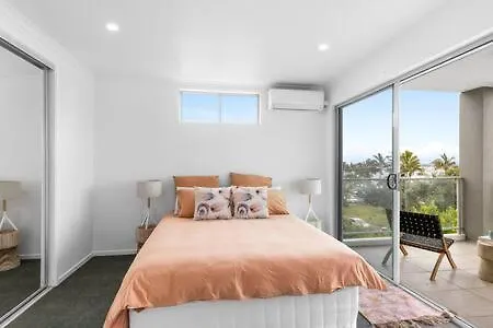 Point Cartwright Penthouse - Ocean And River Views Buddina 0*,