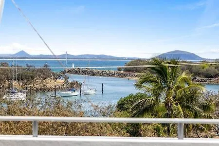 Point Cartwright Penthouse - Ocean And River Views Buddina Australia