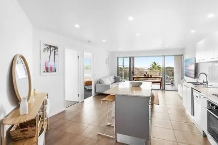 Point Cartwright Penthouse - Ocean And River Views Buddina Apartment