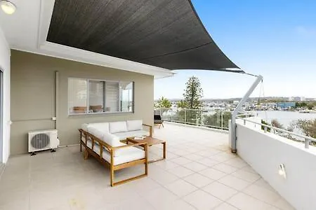 Point Cartwright Penthouse - Ocean And River Views Buddina 0*,  Australia