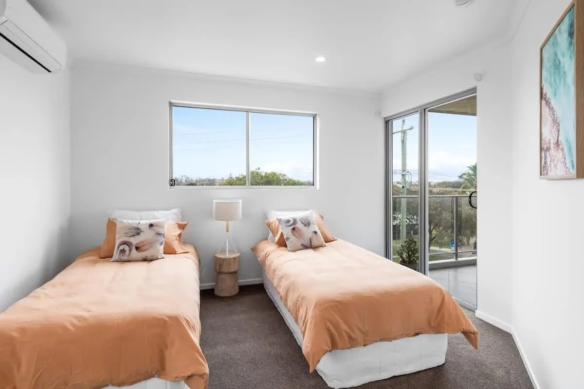 Point Cartwright Penthouse - Ocean And River Views Buddina 0*,  Australien