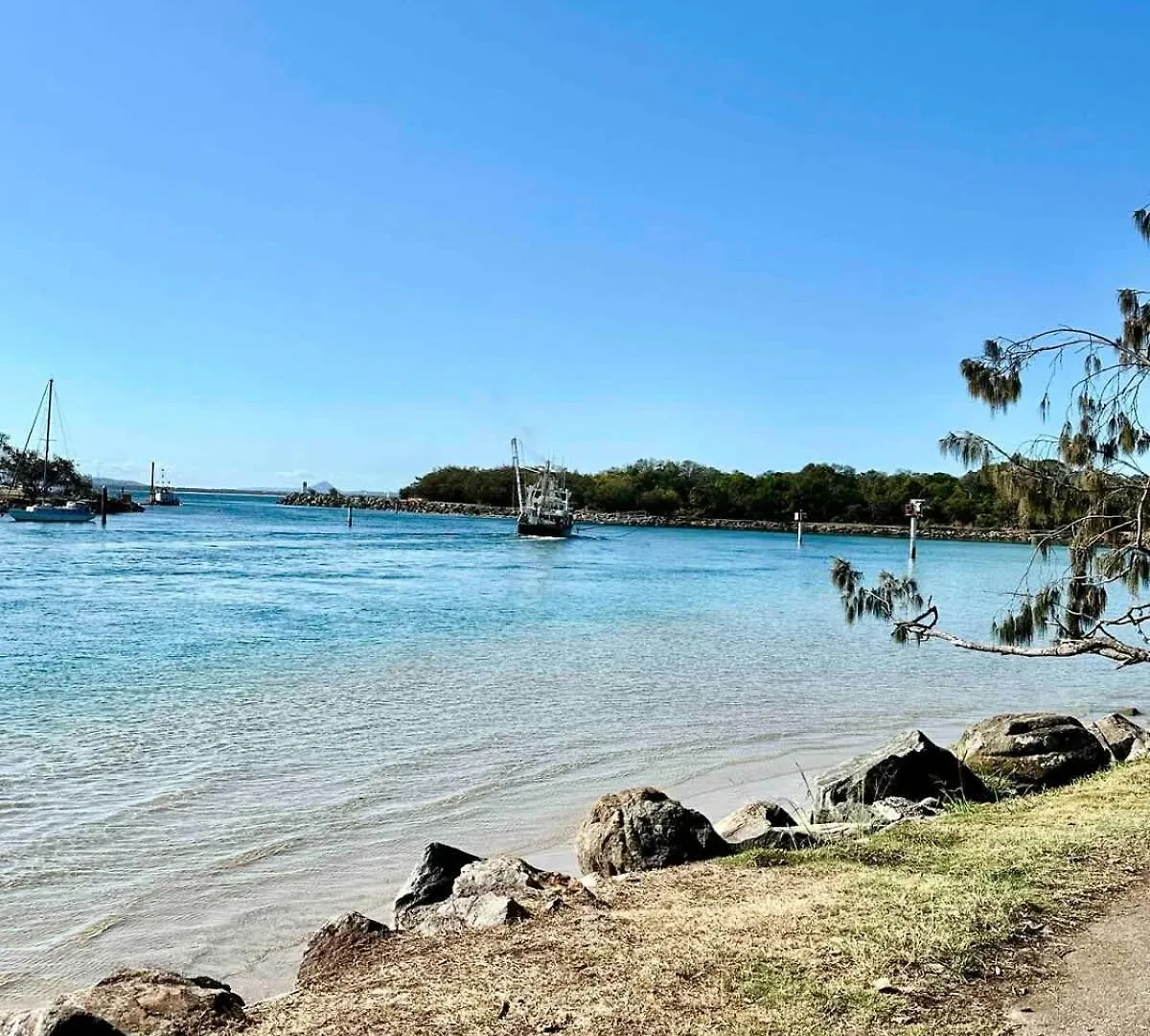 Point Cartwright Penthouse - Ocean And River Views Buddina