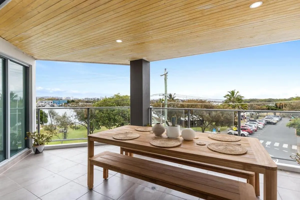 Apartment Point Cartwright Penthouse - Ocean And River Views Buddina Australia