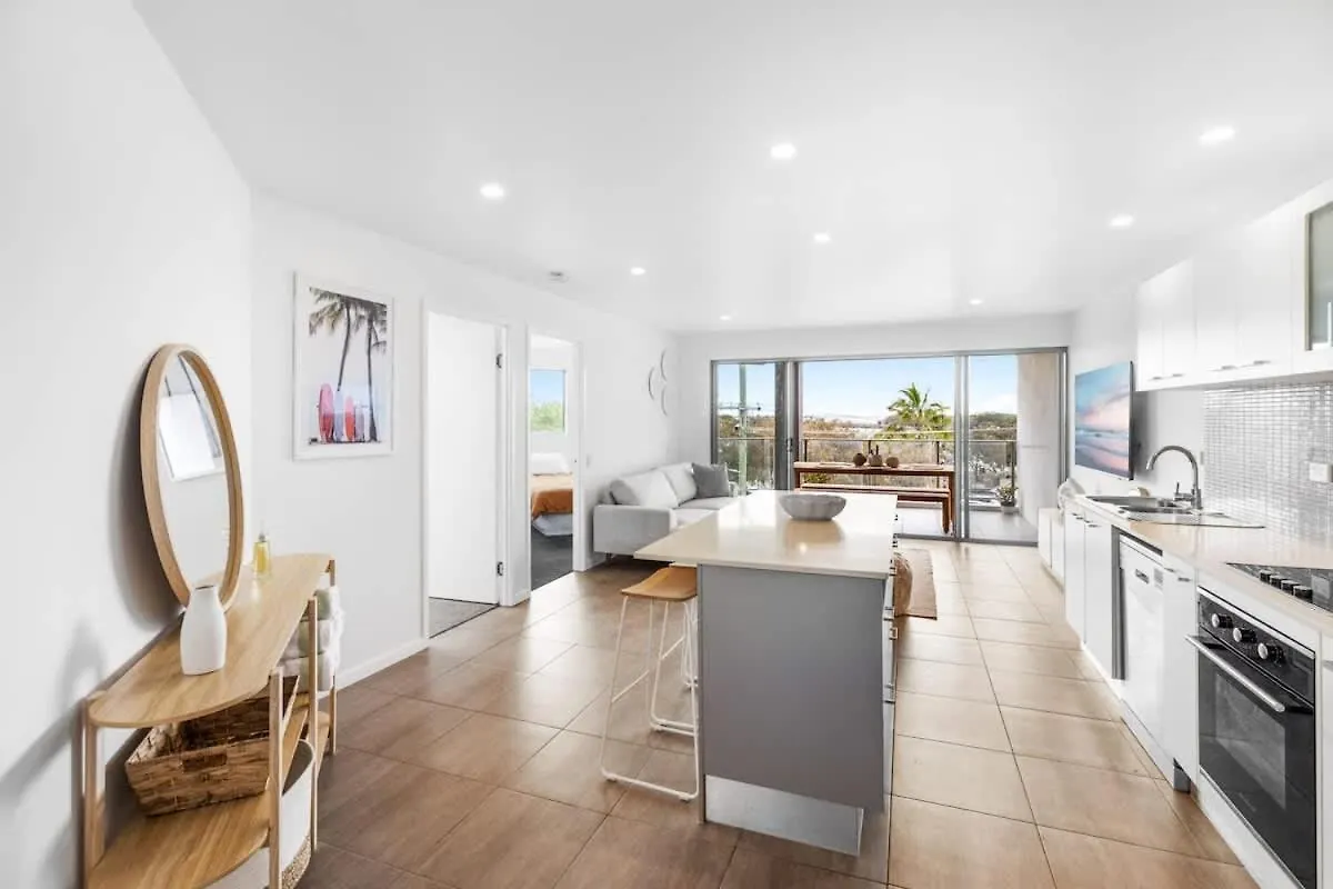 Point Cartwright Penthouse - Ocean And River Views Buddina 0*,
