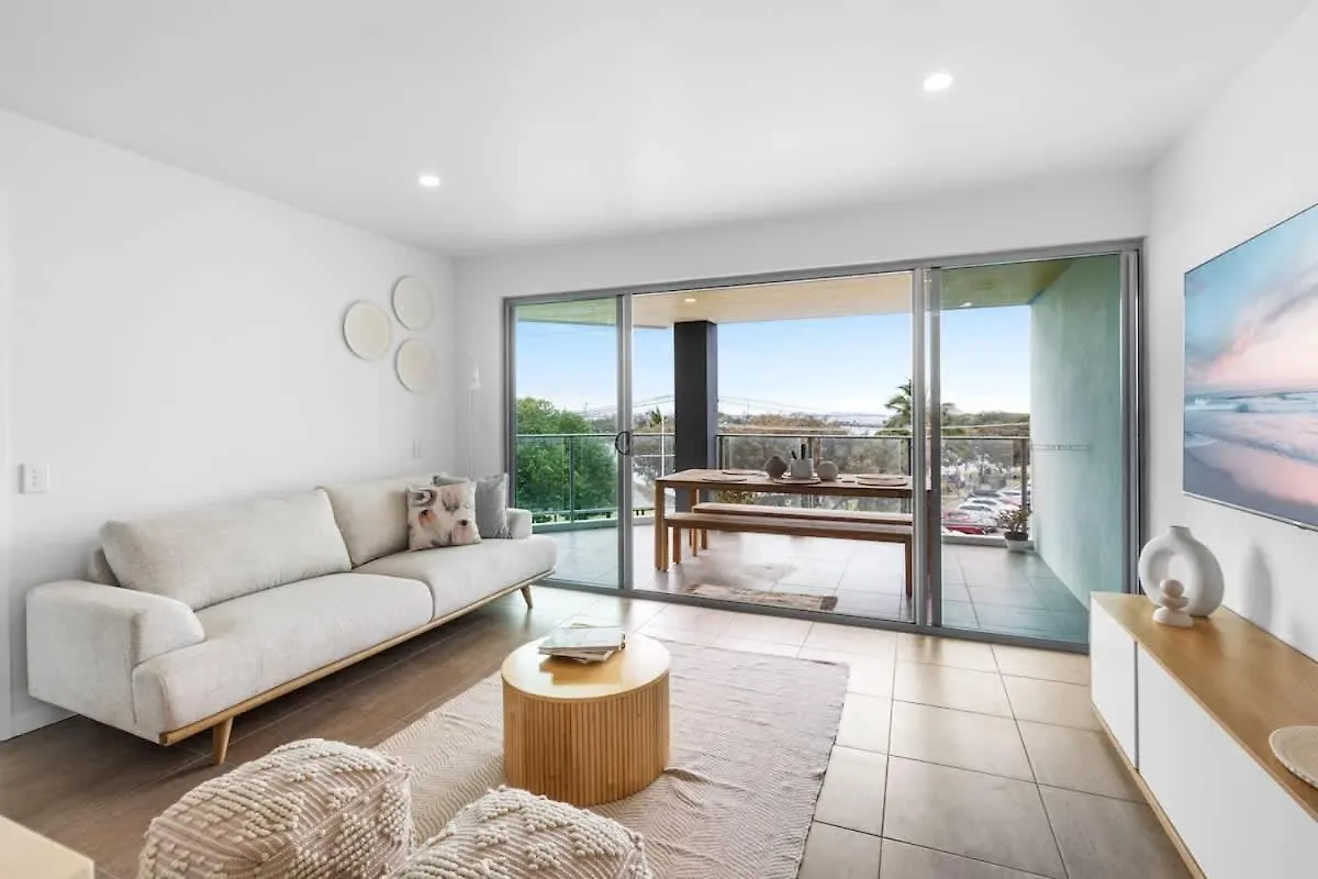Point Cartwright Penthouse - Ocean And River Views Buddina Australien