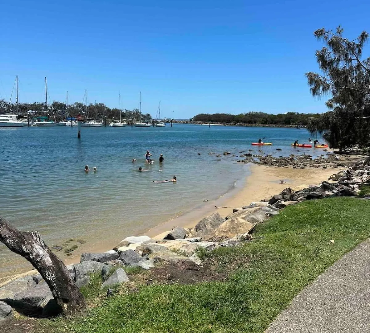 Point Cartwright Penthouse - Ocean And River Views Buddina