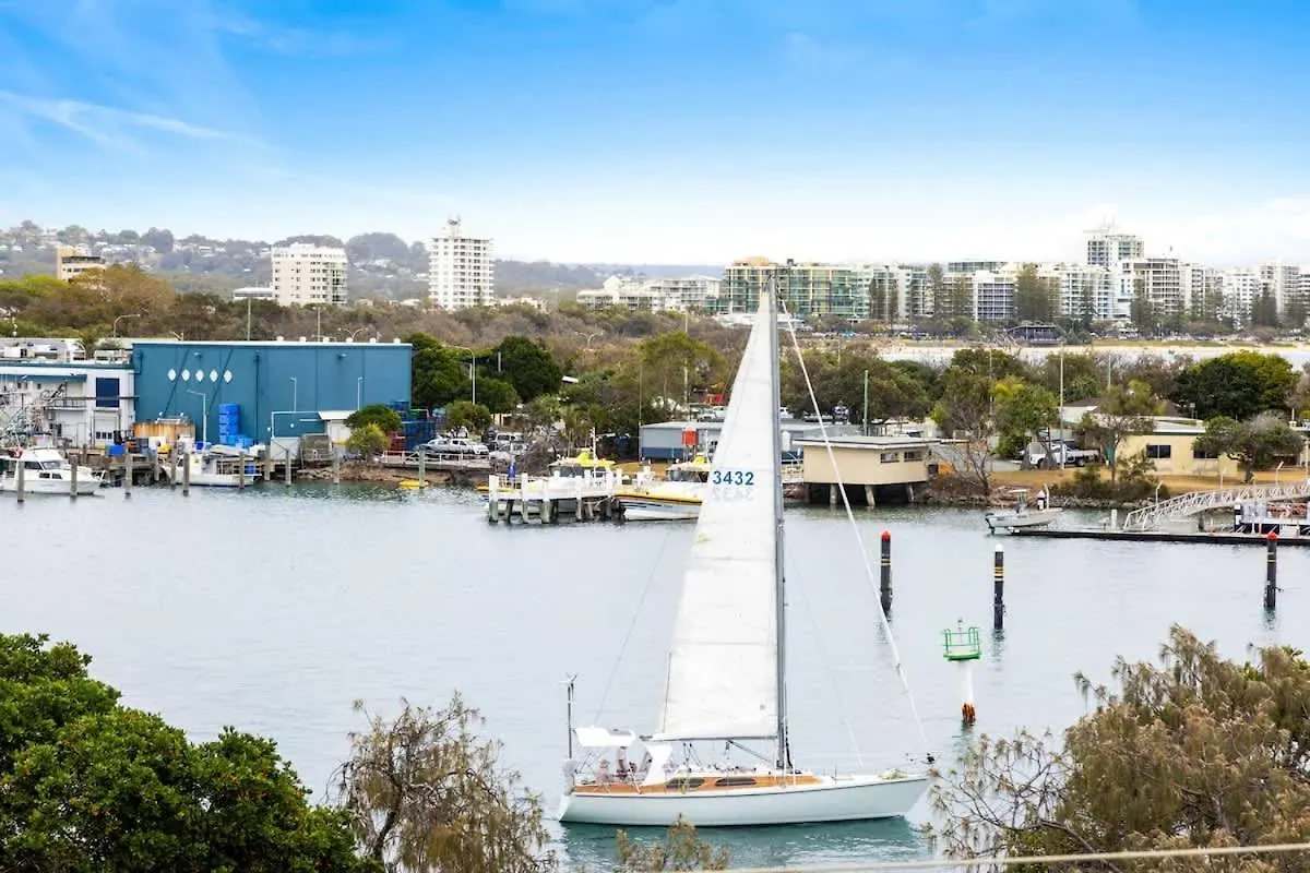 Apartment Point Cartwright Penthouse - Ocean And River Views Buddina