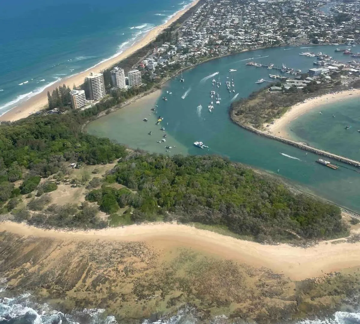 Apartment Point Cartwright Penthouse - Ocean And River Views Buddina Australia
